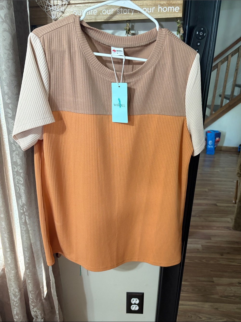 Whipoll Colorblock Ribbed Short-Sleeve Tee in Tan, Cream & Orange